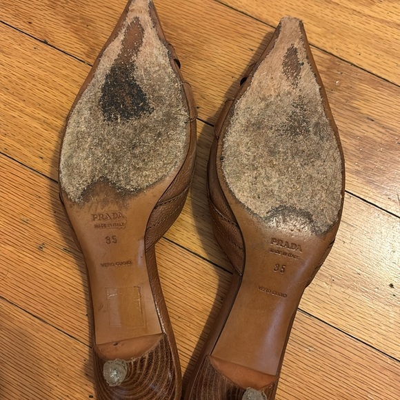 Authentic Prada kitten heel - Picture 3 of 6
